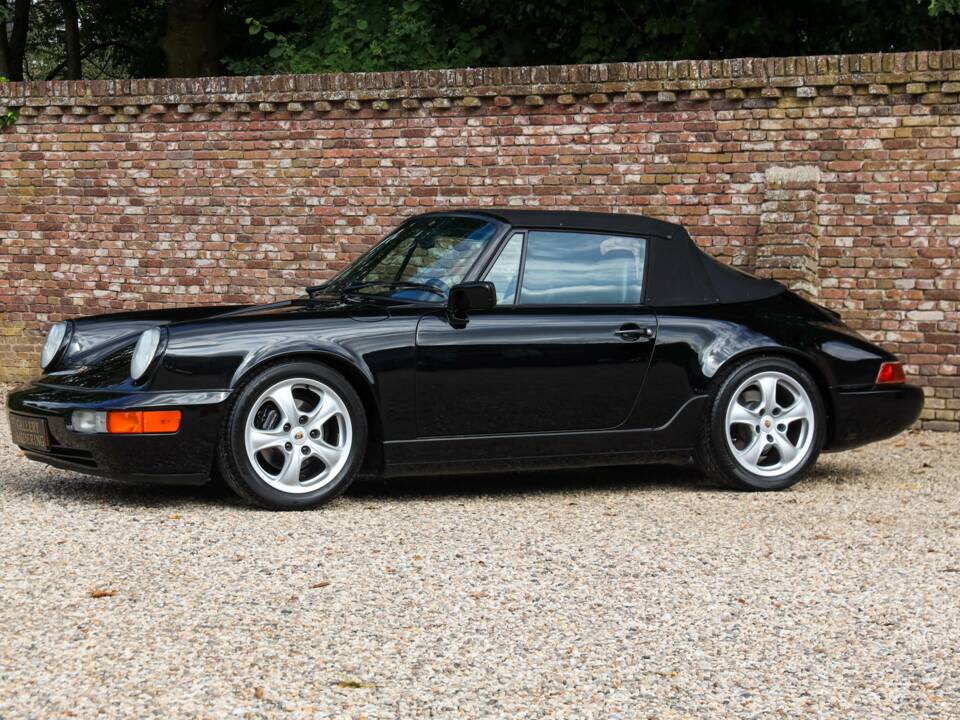 Image 15/50 de Porsche 911 Carrera 2 (1991)