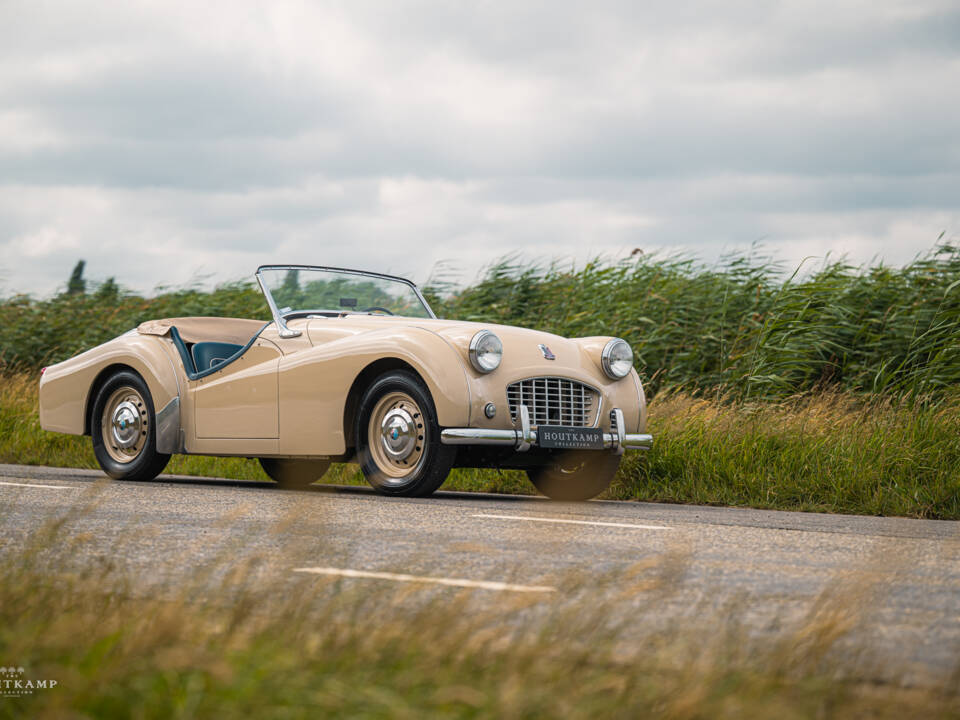 Image 4/14 of Triumph TR 3 (1956)