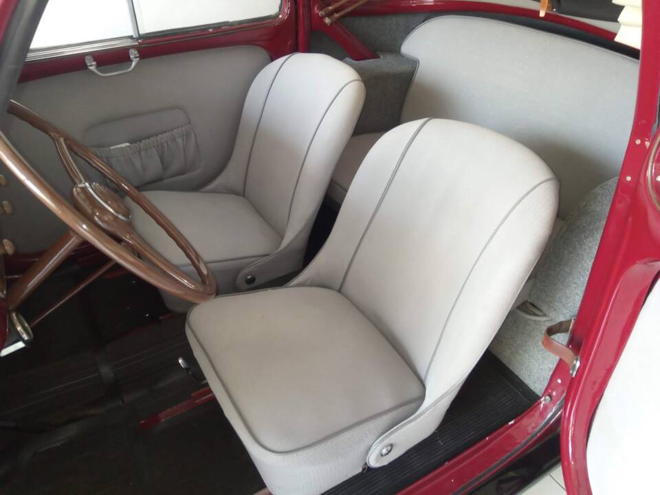 Imagen 8/25 de FIAT 500 C Topolino (1950)