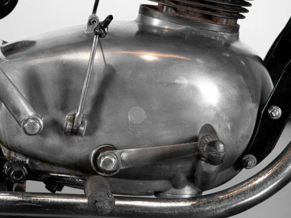 Bild 33/50 von Gilera 150 Sport (1954)