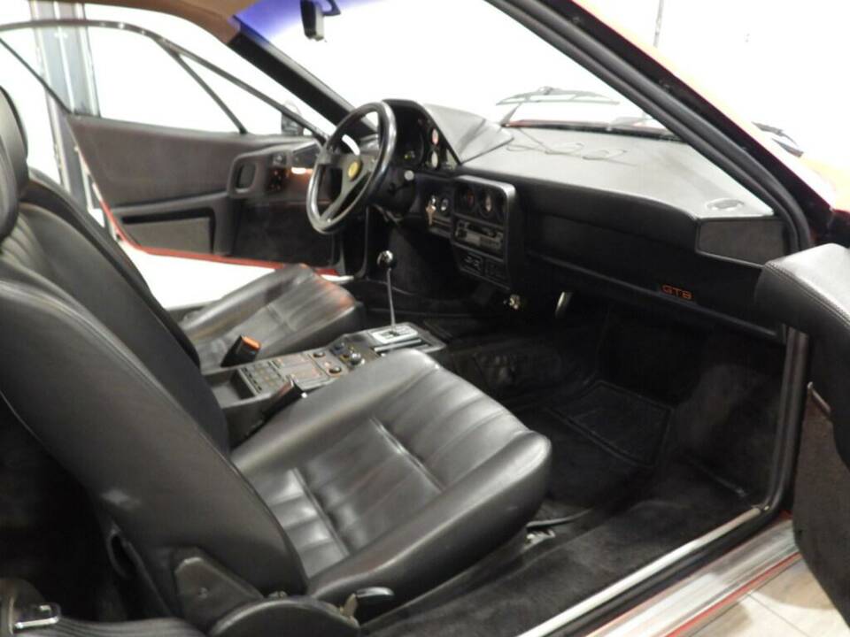 Image 9/15 de Ferrari 328 GTB (1987)