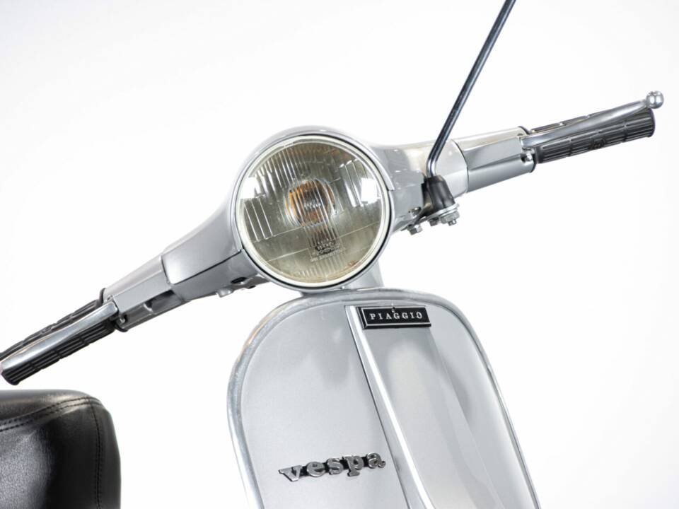 Bild 32/47 von Piaggio Vespa P 200 E (1977)
