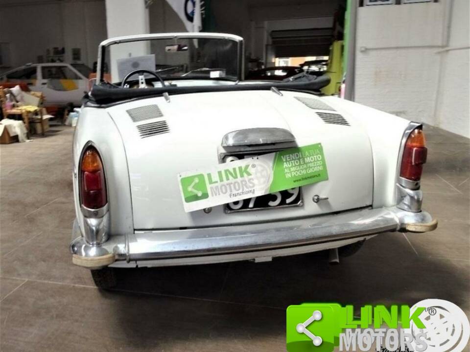 Image 6/10 of Autobianchi Bianchina Convertible (1971)