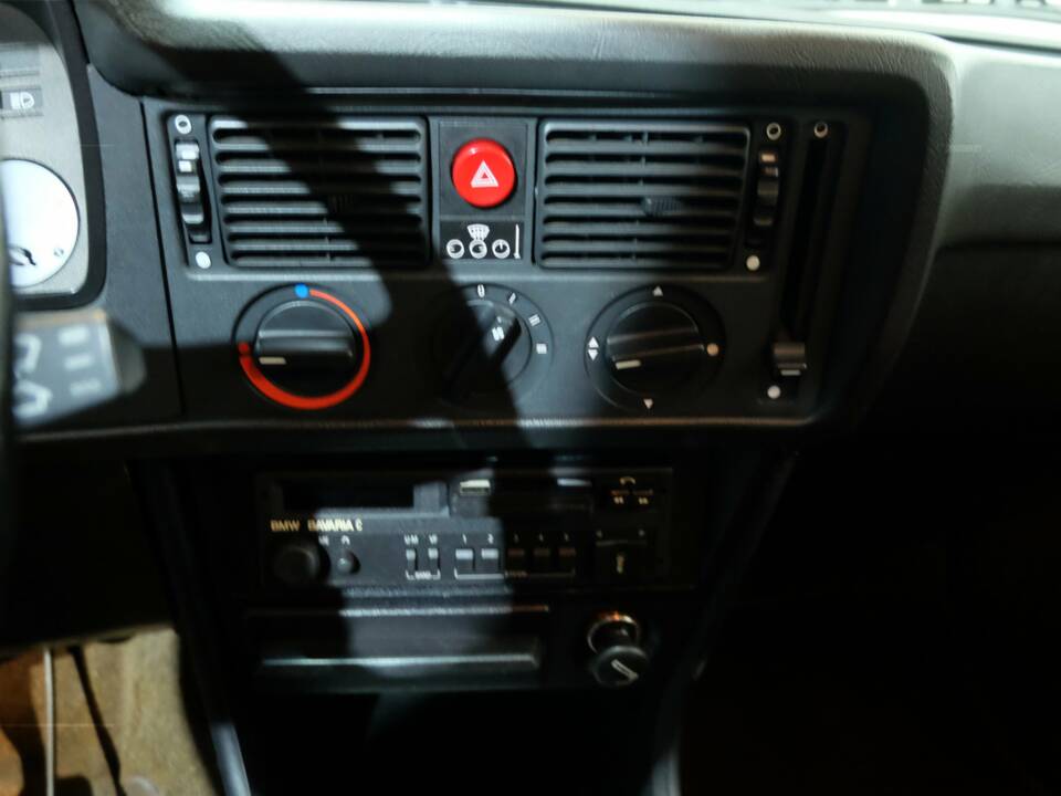 Bild 10/25 von BMW 323i (1983)