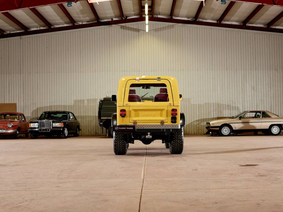 Obraz 10/133 pojazdu Jeep CJ-7 2.4L Diesel (1980)