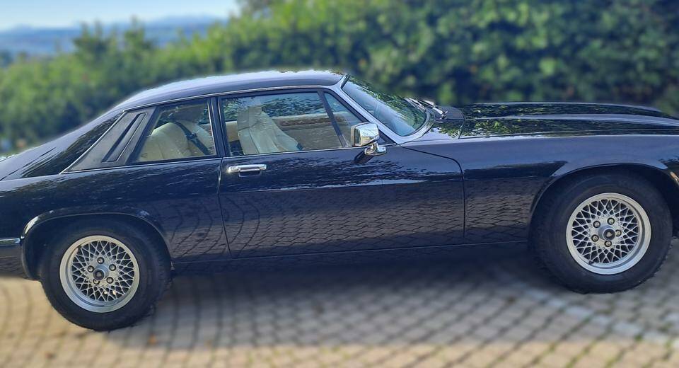 Image 3/40 of Jaguar XJ-S 3.6 (1987)