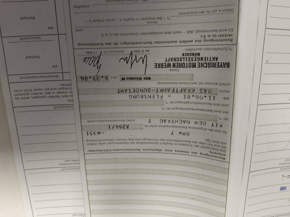 Bild 51/113 von BMW 735i (1986)