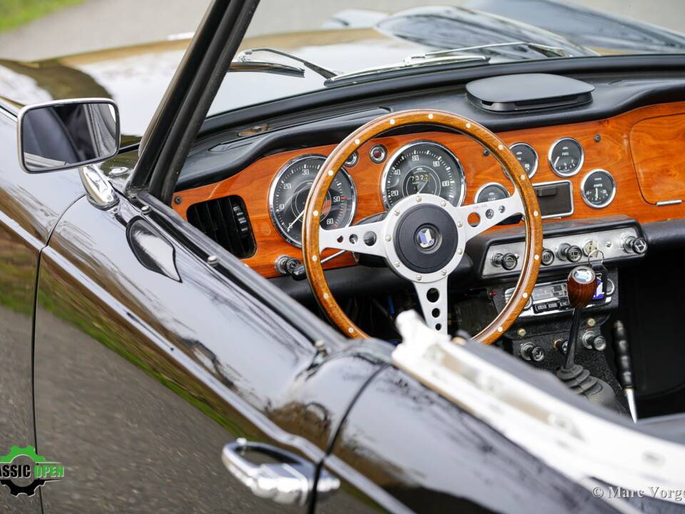 Image 26/37 of Triumph TR 4 (1965)