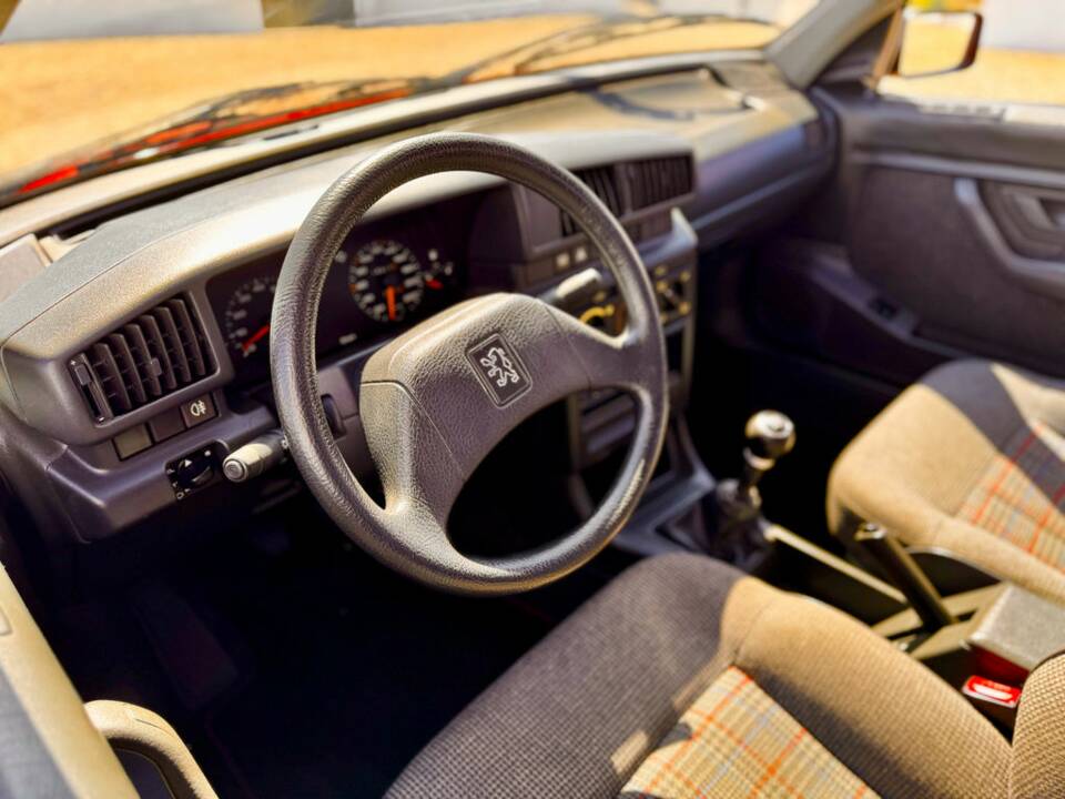 Bild 2/8 von Peugeot 405 GRI (1991)