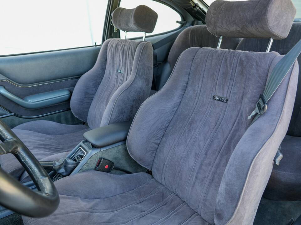 Image 22/39 de Ford Capri 2,8 Turbo (1982)