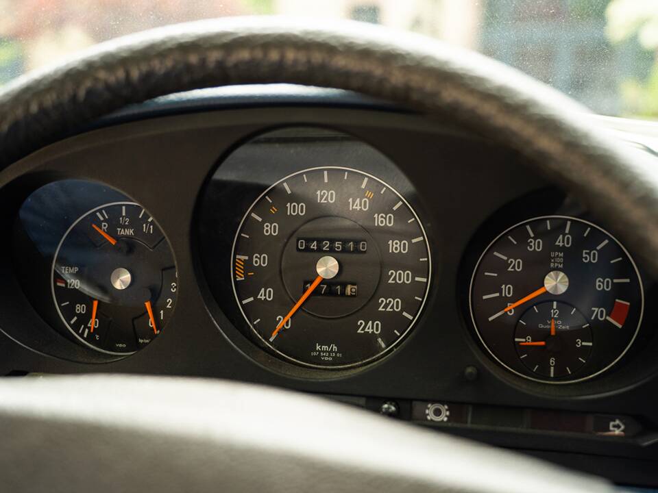 Imagen 61/86 de Mercedes-Benz 280 SL (1977)