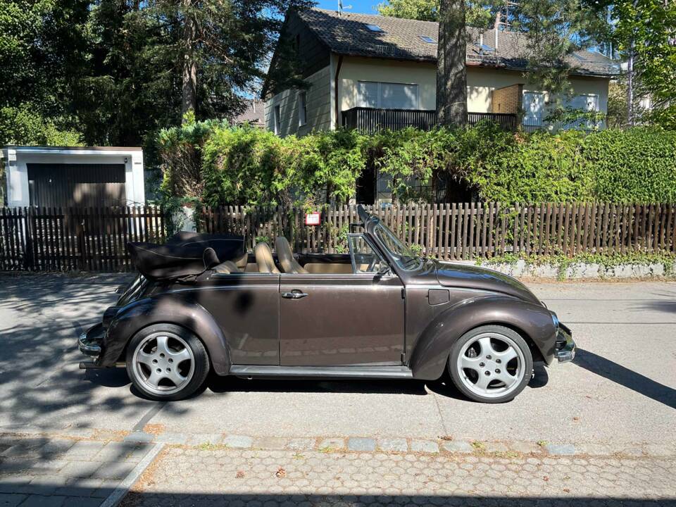 Bild 1/21 von Volkswagen Käfer 1303 LS (1976)