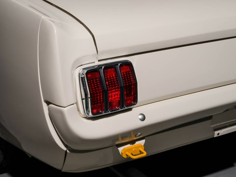 Image 20/22 of Ford Shelby GT 350 (1965)