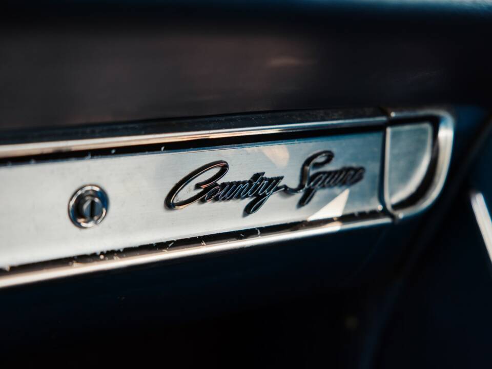 Immagine 18/20 di Ford Country Squire Station Wagon (1964)