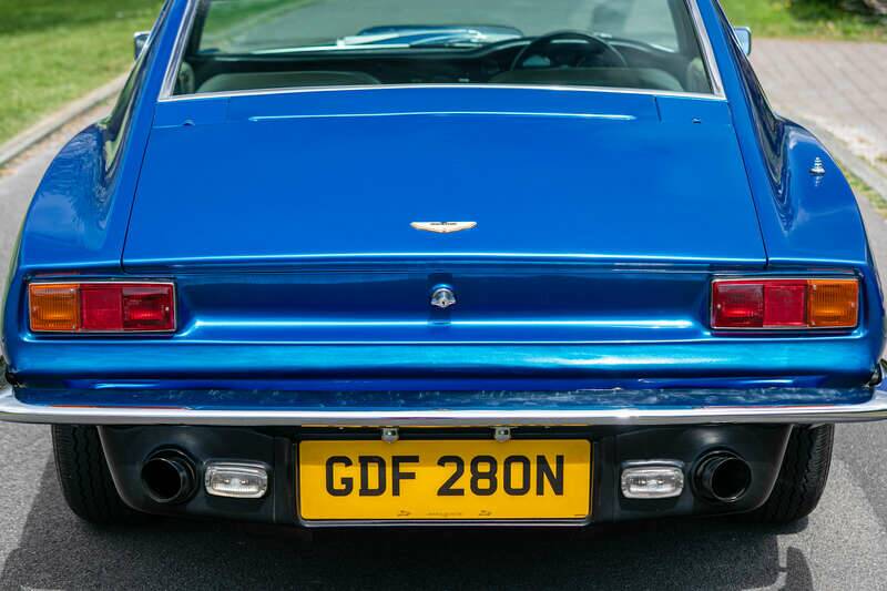Image 39/43 de Aston Martin V8 (1974)