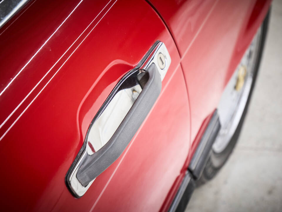 Image 23/89 of Mercedes-Benz 560 SL (1986)