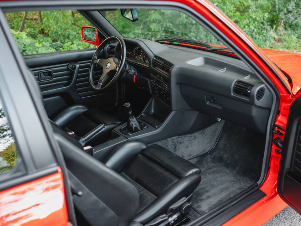 Image 9/50 of BMW M3 (1987)