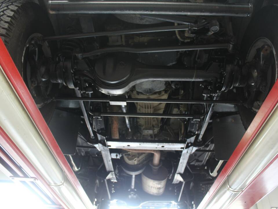 Image 10/50 of Land Rover Defender 90 (2013)