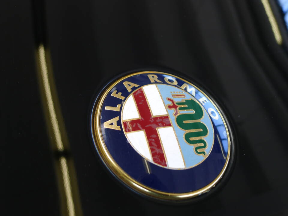 Imagen 27/34 de Alfa Romeo 2.0 Spider (1992)