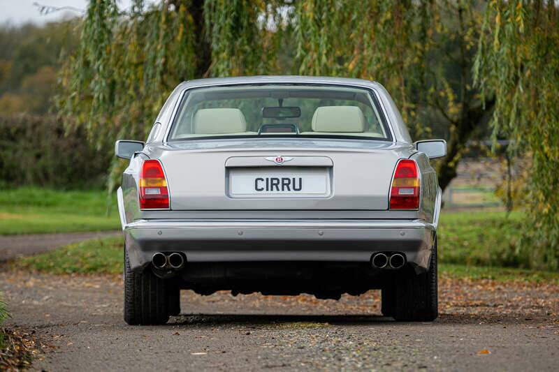 Image 11/50 of Bentley Continental R (1996)