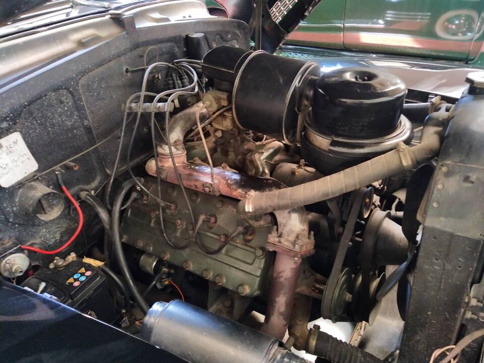 Image 43/50 of Cadillac 61 Sedan (1941)