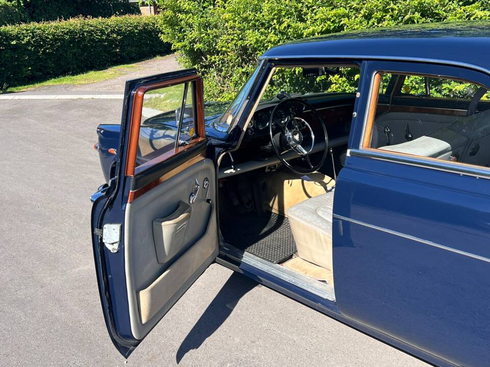 Image 5/14 of Rover 3 Litre Mk II (1965)