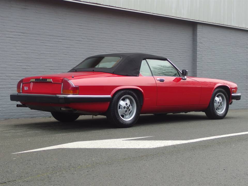 Image 3/99 de Jaguar XJS 5.3 V12 (1990)