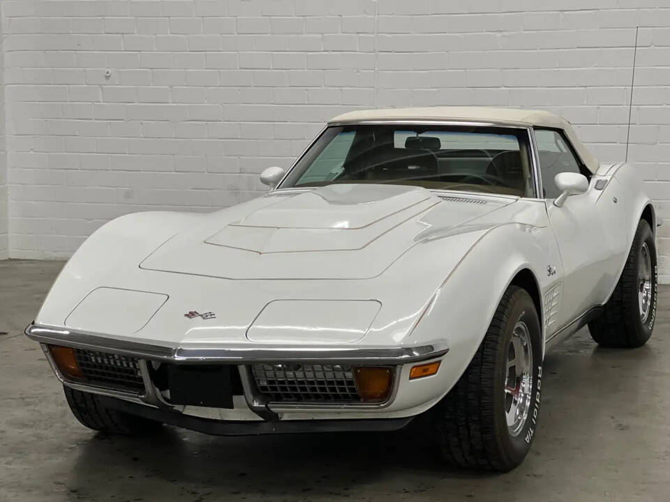 Image 7/17 of Chevrolet Corvette Stingray (1972)