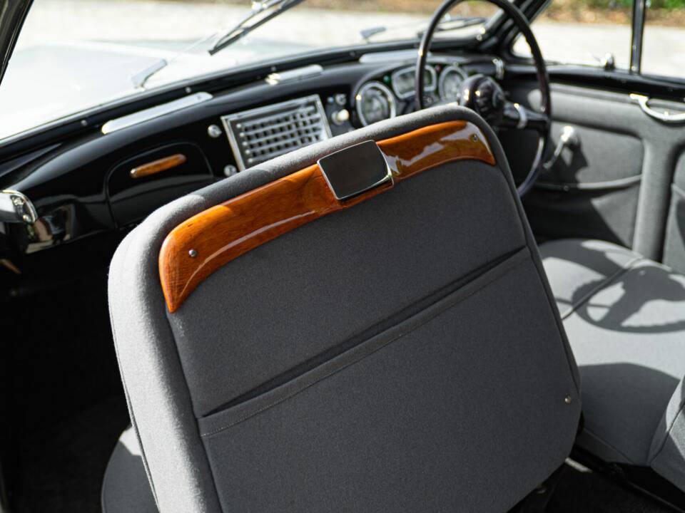 Image 29/50 de Lancia Augusta Ghia (1935)