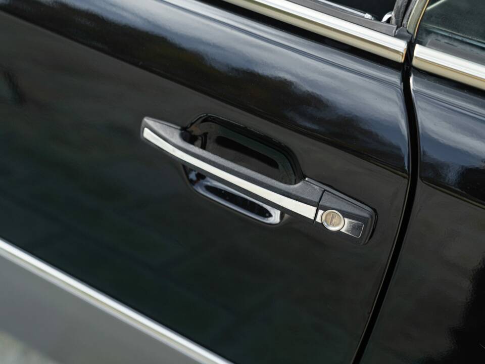 Bild 15/48 von Mercedes-Benz 200 CE (1990)