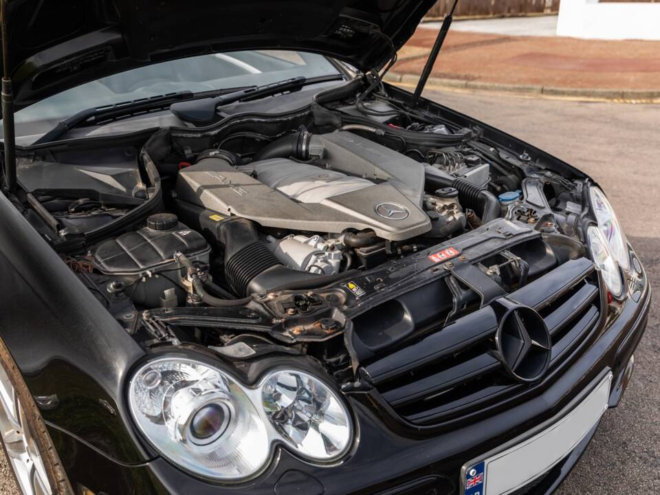 Image 14/15 of Mercedes-Benz CLK 63 AMG (2007)