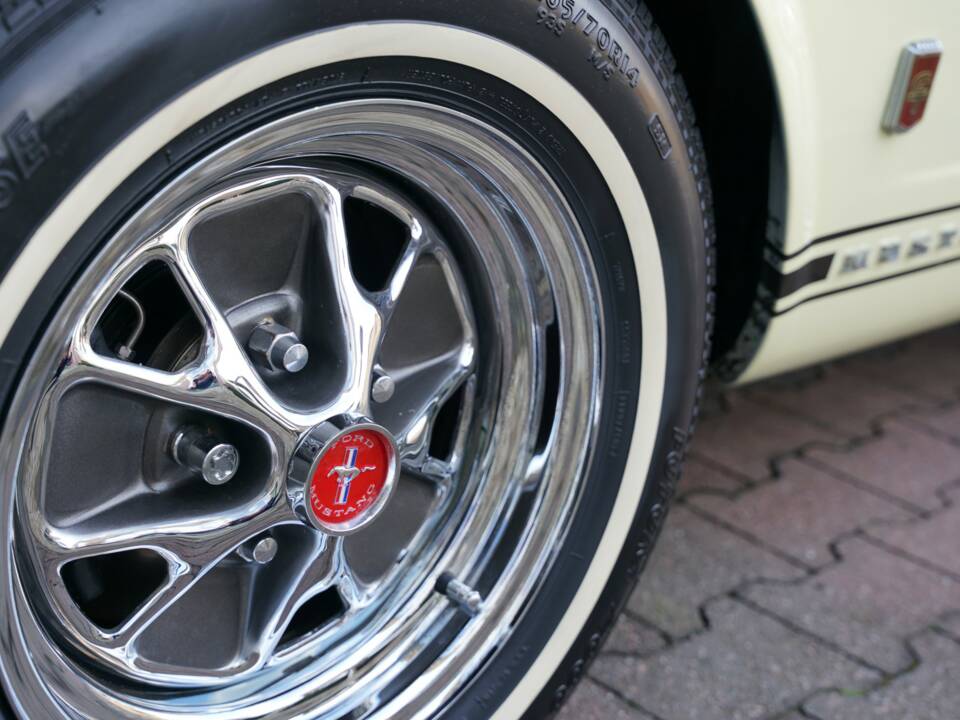 Immagine 15/50 di Ford Mustang 289 (1966)