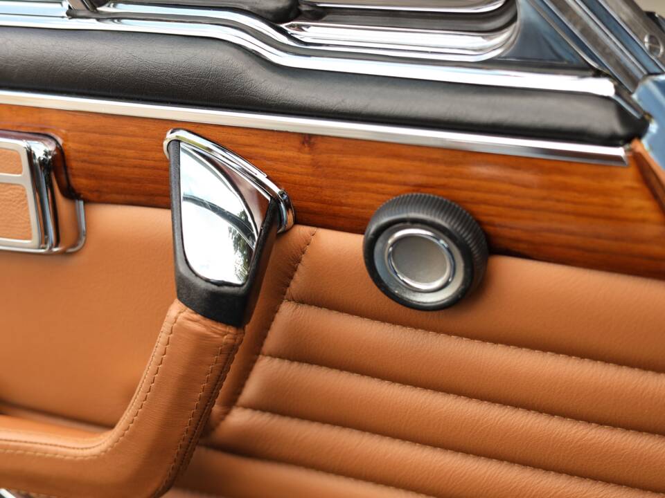 Image 43/73 of BMW 3.0 CSi (1973)