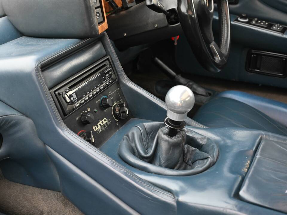 Image 42/50 of Lotus Esprit SE (1990)