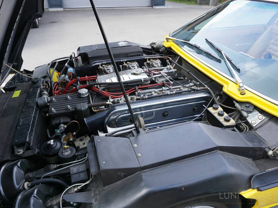 Bild 49/64 von Lamborghini Espada 400 GT (1973)
