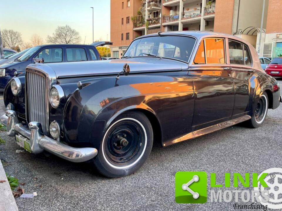 Image 3/10 of Bentley S 1 (1957)