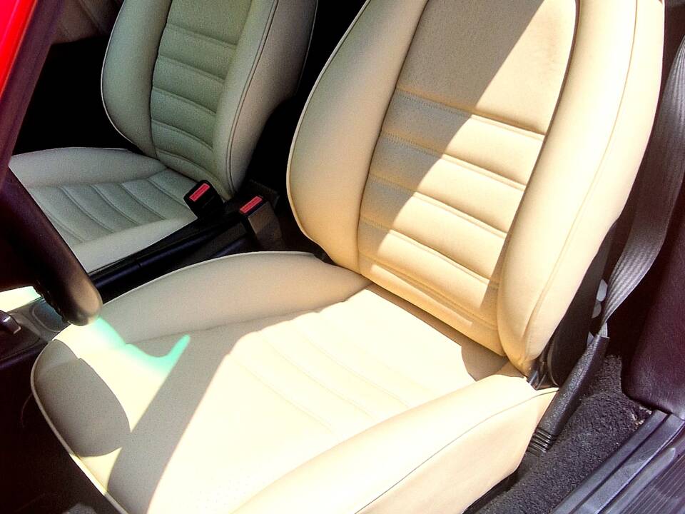 Image 9/9 of Porsche 911 Carrera 2 (1992)