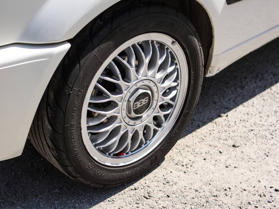 Image 8/31 of Volkswagen Corrado VR6 2.8 (1992)