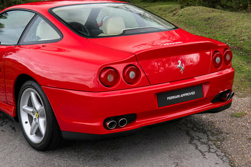 Image 8/49 de Ferrari 550 Maranello (1999)