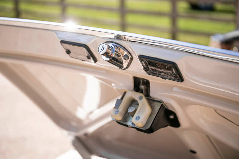 Image 37/47 of Triumph Stag (1975)