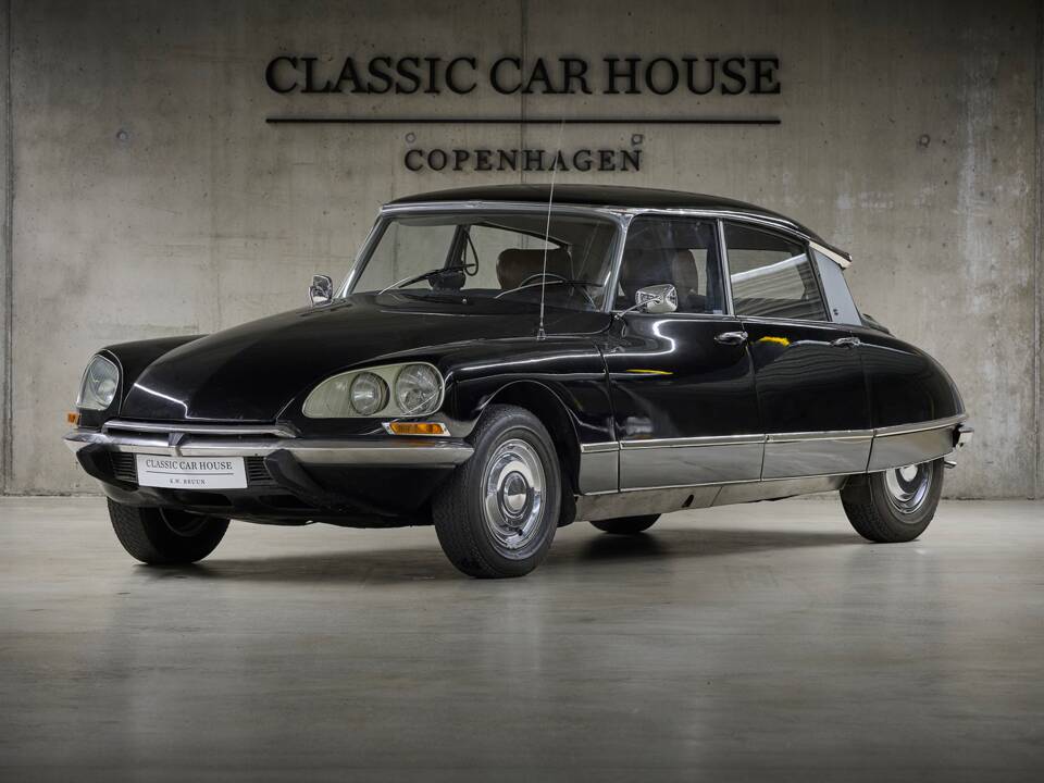 Image 1/98 de Citroën DS 21 Pallas (1971)