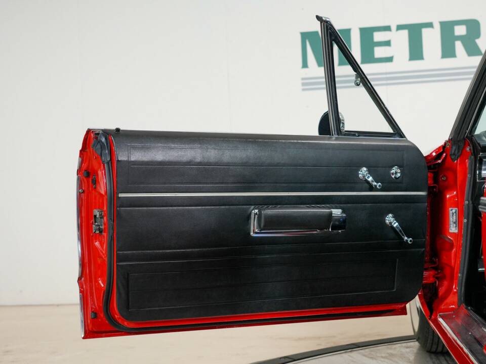 Image 41/44 of Dodge Polara (1965)