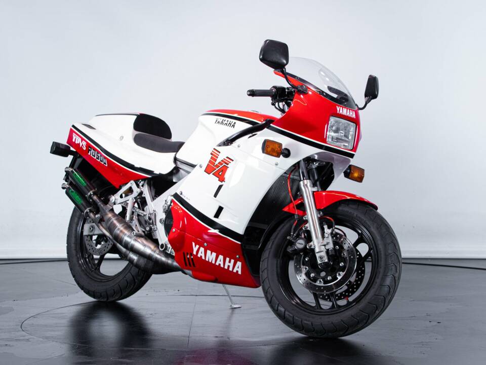 Bild 5/50 von Yamaha DUMMY (1985)