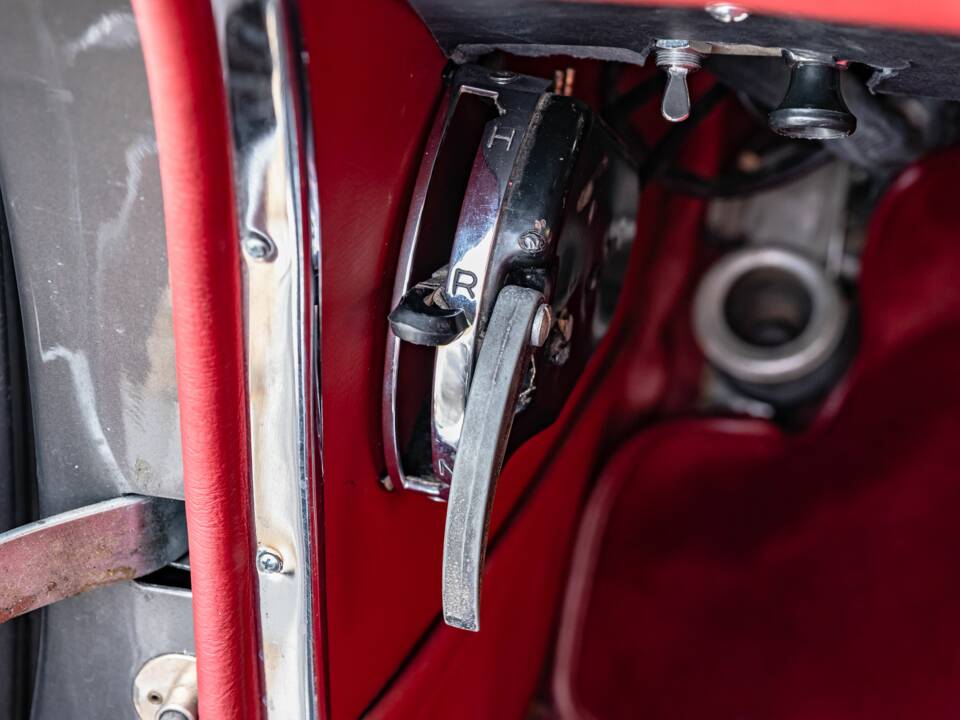 Image 29/86 of Mercedes-Benz 300 SE (1965)