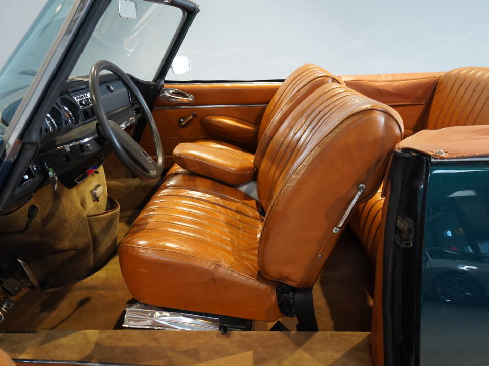 Image 5/21 of Citroën DS 20 (1972)
