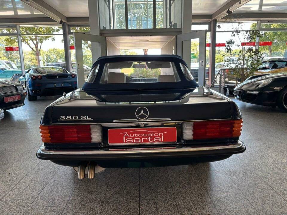 Afbeelding 28/31 van Mercedes-Benz 380 SL (1980)