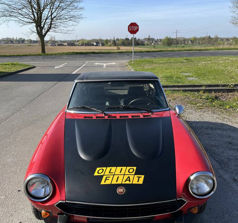 Image 3/8 de FIAT 124 Spider Rallye (1982)