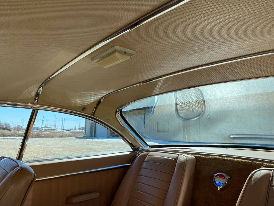 Image 5/13 of Chrysler 300 H (1962)