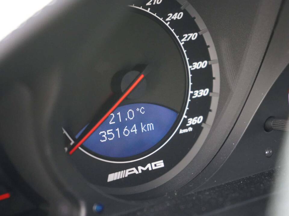 Image 15/22 de Mercedes-Benz SL 65 AMG Black Series (2009)