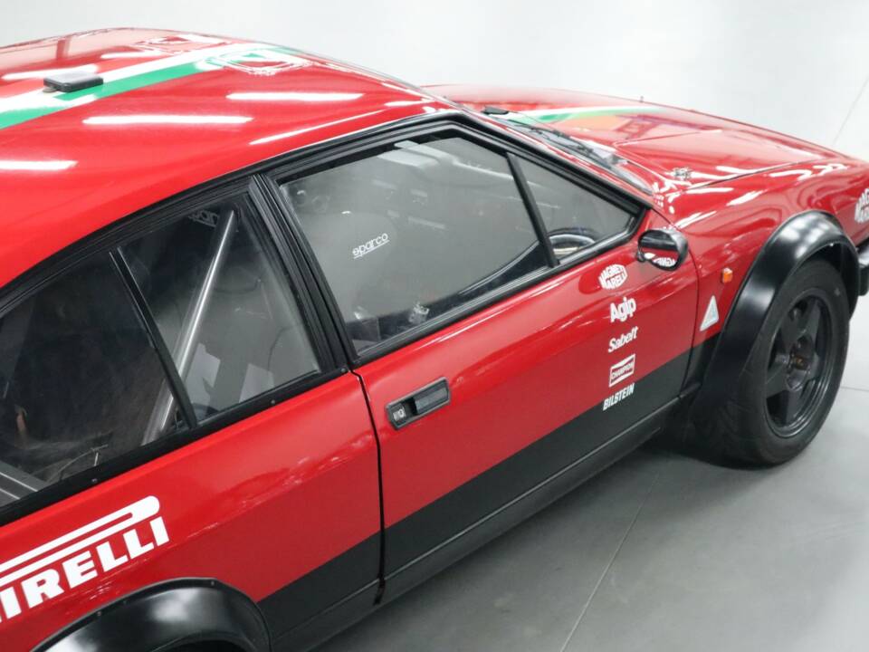 Bild 9/46 von Alfa Romeo GTV 2.0 (1982)